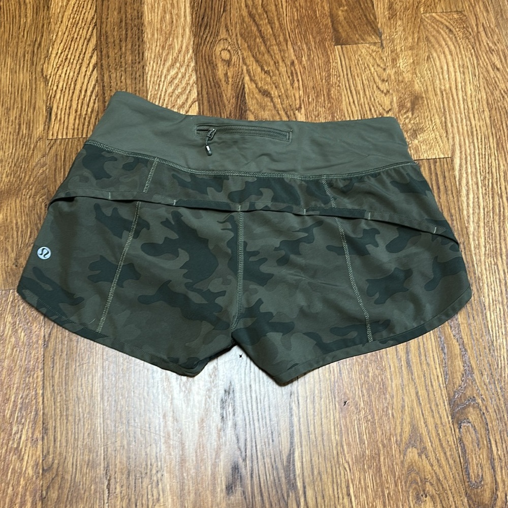 Lululemon Speed Shorts - Picture 2 of 4